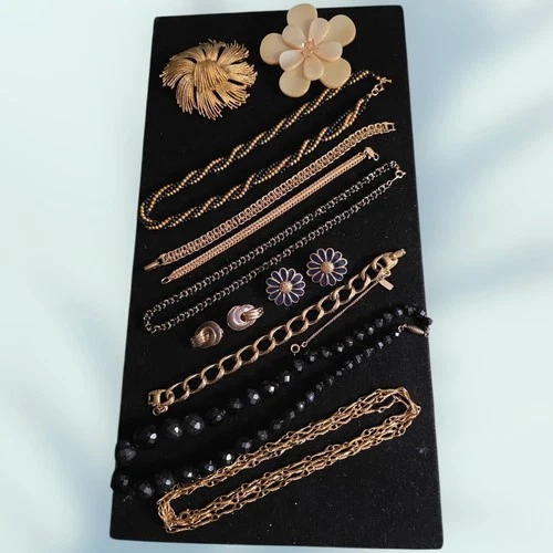 Vintage Trifari Monet Napier & Other Goldtone Jewelry Lot