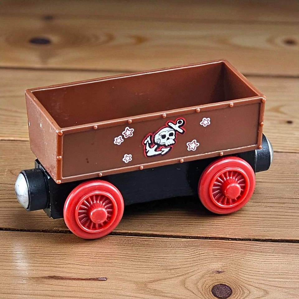 Thomas & Friends trem ferroviário de madeira pirata tesouro carro de carga magnético - Imagem 2 de 4