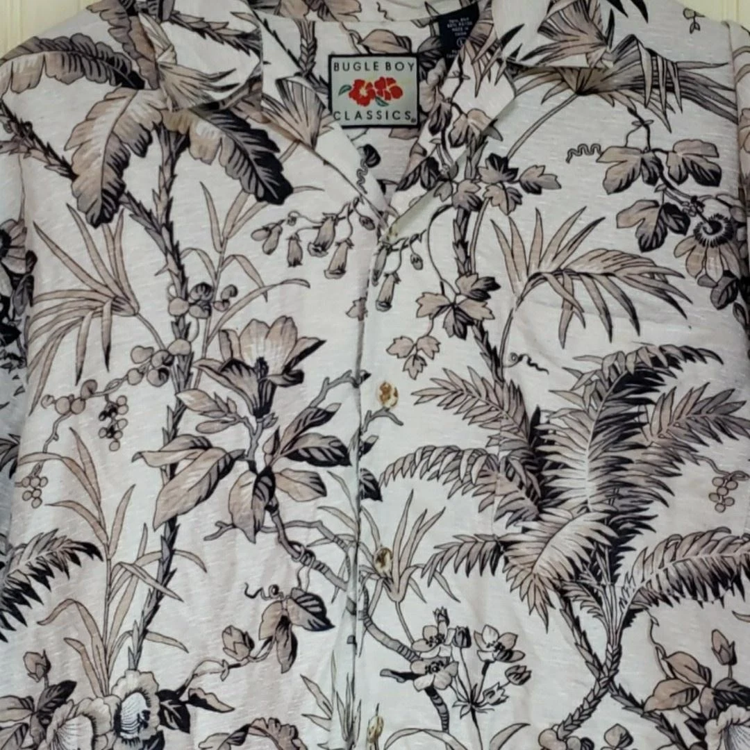 Bugle Boy Shirt Mens Large White Floral Silk Rayon Short Sleeve Hawaiian Aloha