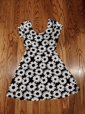 Forever 21 Black And White Daisy Flower Floral Print Mini Dress Size Small