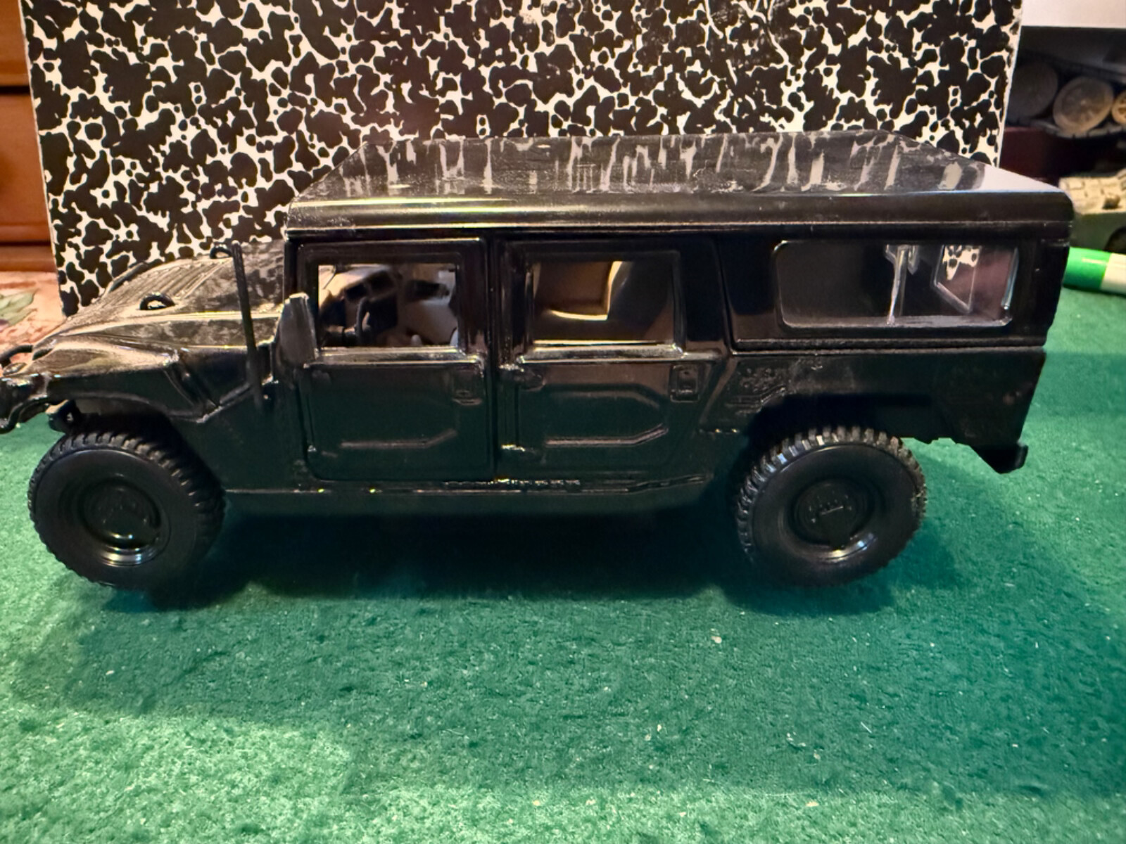 Maisto Hummer H1 1:27 4 Door Wagon Special Edition Black #31958 Die Cast Truck