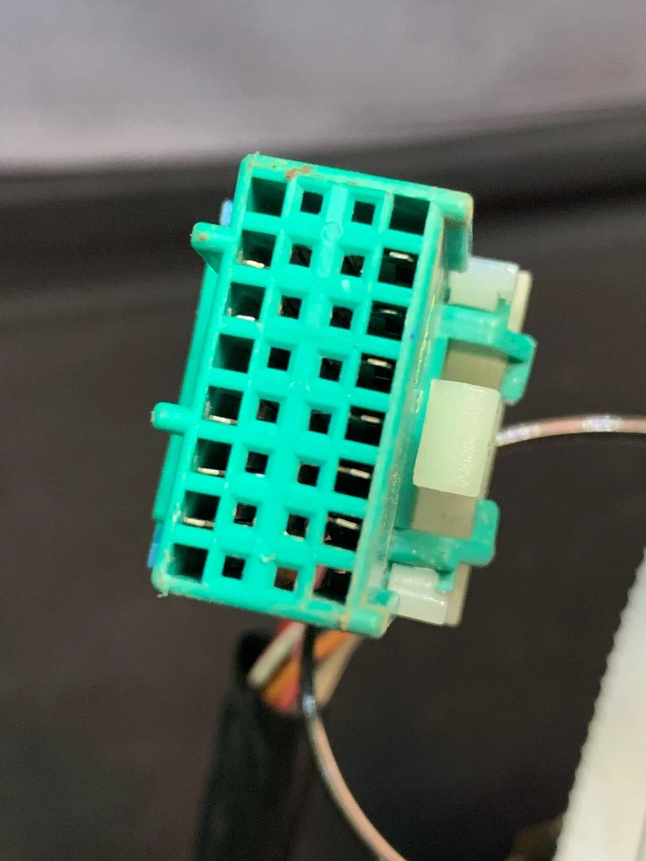 Fits 2006-2007 Saab 9-7x Maroon Left/Driver Door Mirror OEM#:15810881 Foto 4 de 4