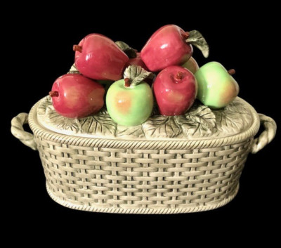 Vtg Valerie By Cumberland Design Ceramic Apple Basket Cookie Jar planter 15.5'' L