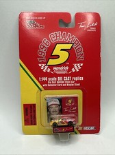Terry Labonte 5 Kellogg's 1996 Champion Racing Champions 1:64 Scale Die-Cast