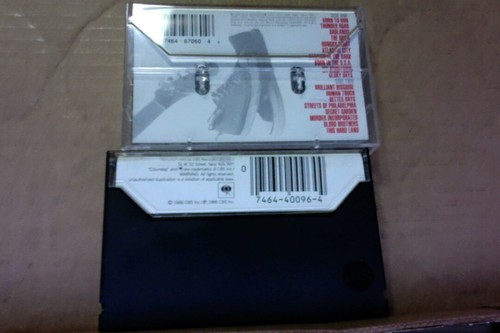 2 EX Cassette Tape Bruce Springsteen greatest Hits Eddie Money Can't hold back - Picture 5 of 6