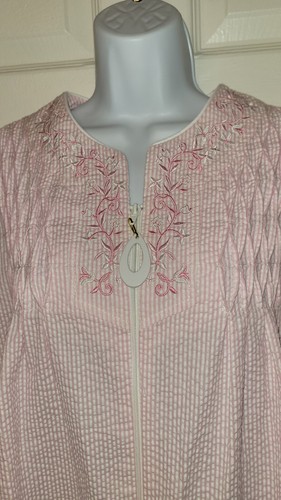 Vintage Embroidered Pink Robe, House Dress Embroidered Elaine Women LARGE, EUC - Picture 8 of 8