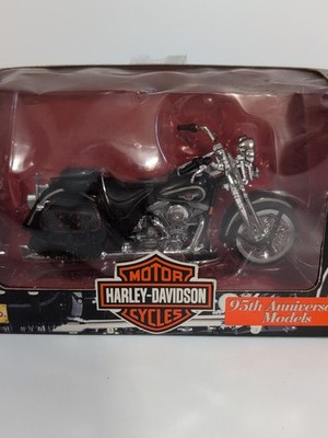 Harley-Davidson Maisto 1:18 FLSTS Heritage Springer Motorcycle