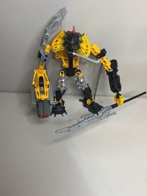 LEGO Bionicle  8912 Toa Hewkii  99% complete no box or manual w/ 8615 vahki 