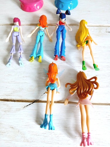Winx club figurines Stella Bloom Musa Tecna Flora Rainbow 2006 collège Alfea - Foto 3 di 5