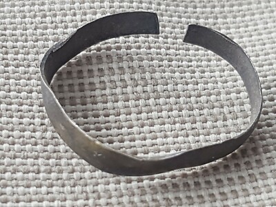 Post Mittelalter Kupferlegierung Ring beschädigt/gebogen im Alter bitte Beschreibung lesen L80f