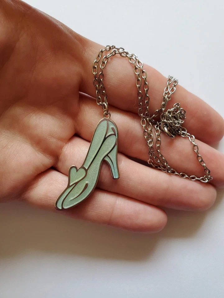 Disney Cenicienta Cristal Zapatilla Colgante Collar Princesa Zapato Dije Tono Plata Foto 2 de 4