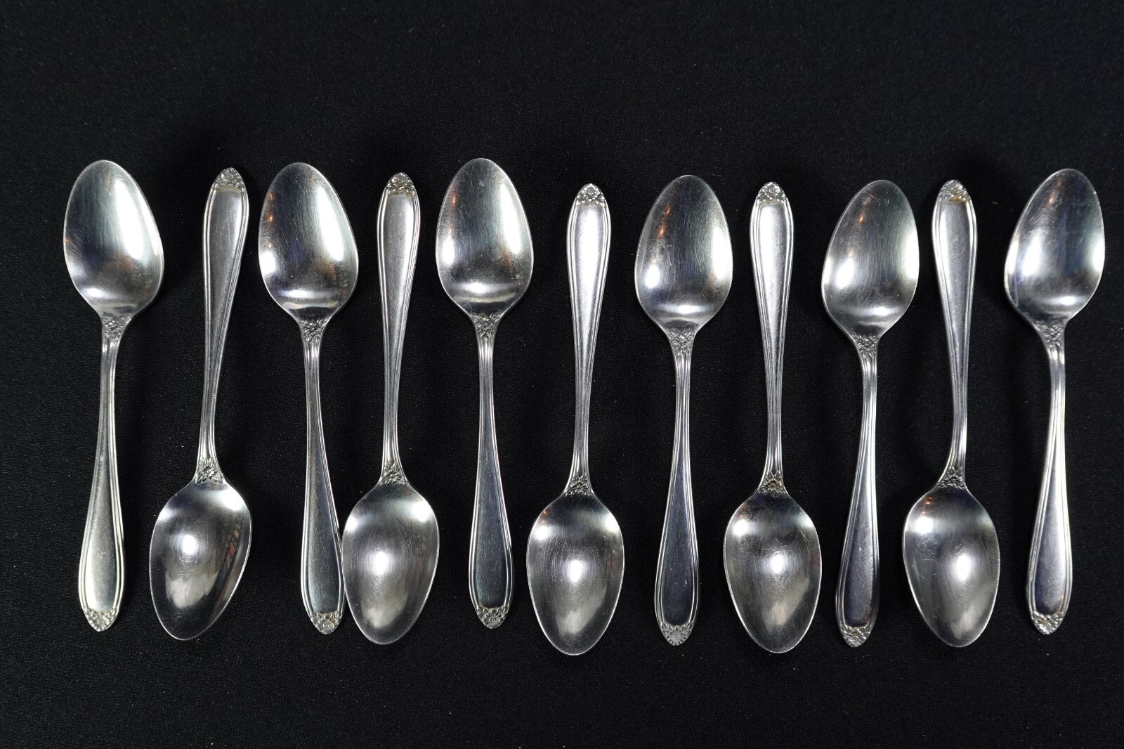 28 Pieces 'Fleurette' Pattern Flatware By Home Concepts Japan Stainless