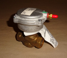 Siemens 257-02038 Pneumatic Control Valve 6YC71 Normally Open 1/2" NPT NEW