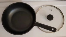 NEW-CAROTE Deep Non Stick 10.75" Pan with Lid & Detachable Handle