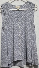 style & co sleeveless top M size