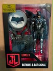 DC Multiverse McFarlane Collectors Club Level 3 Batman & Bat Signal Figure NEW
