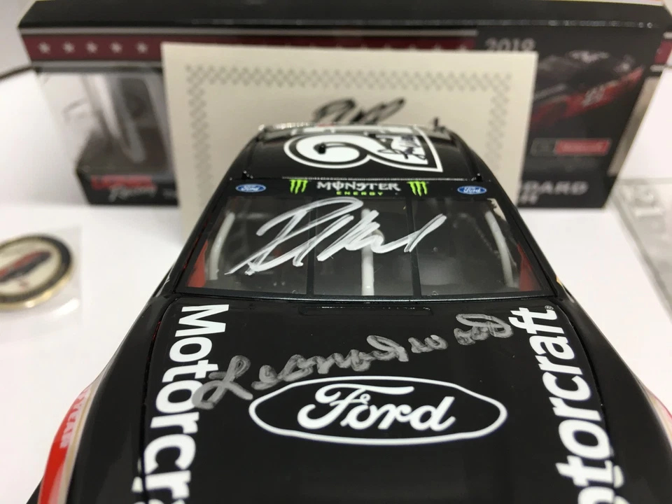 Paul Menard & Wood Brothers autografiado 4x 2019 Darlington Triple Crown 1/24 Foto 2 de 4