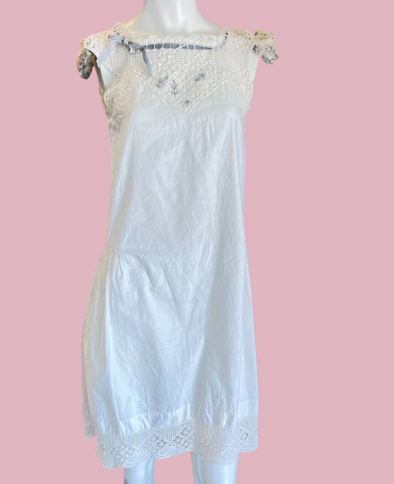 Antiguo canesú eduardiano de ganchillo deslizante de terciopelo antiguo 3D floral ÚNICO EN SU CLASE Foto 2 de 4