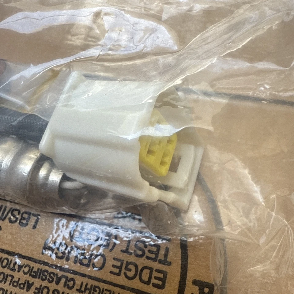 Sensor de oxígeno nuevo Denso aguas abajo para Dodge Challenger V8-6,2 L 2015-2017 Foto 4 de 4