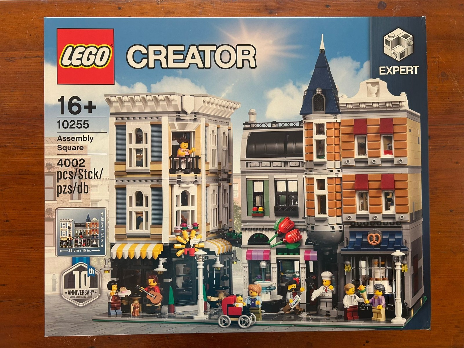 Lego Creator Expert 10255 Assembly Square - Bâtiment Modulaire Multicolore À 3 Étages - 4000+ Pièces - Image 2