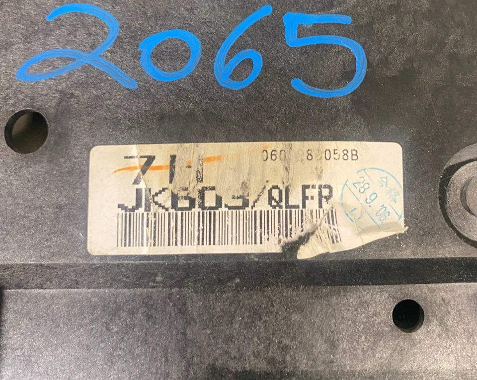 2005-2008 INFINITI G35 velocímetro painel de instrumentos 121k milhas - Imagem 2 de 3