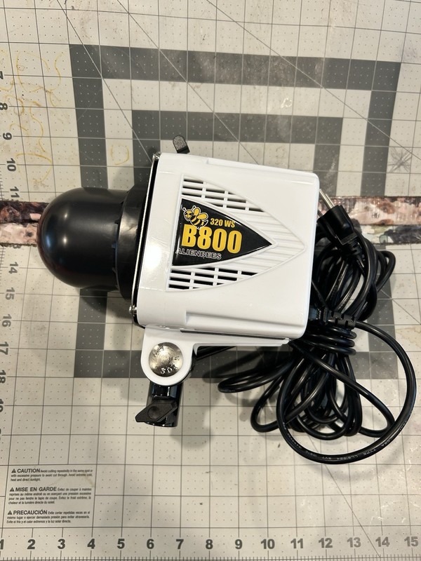 Alien Bees Pro Photoflash B800 Strobe Flash Unit by Paul C. Buff Read Descrip