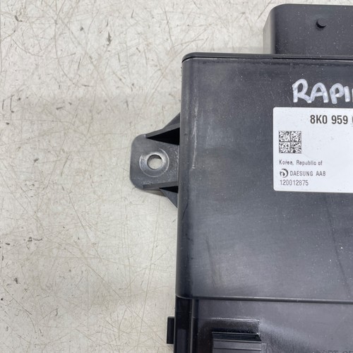 SKODA RAPID VOLTAGE STABILISER CONTROL UNIT 8K0959663G MODULE 12-17 - Picture 3 of 12