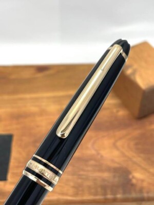 Montblanc Classique Meisterstuck Fountain Pen 144 14k Black Resin