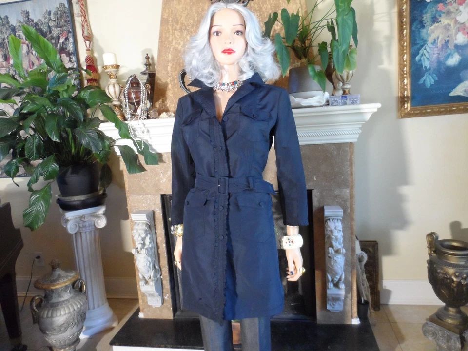 Gabardina Prada azul marino mezcla seda nailon con detalle de volantes talla IT 44/US 8 Foto 3 de 4