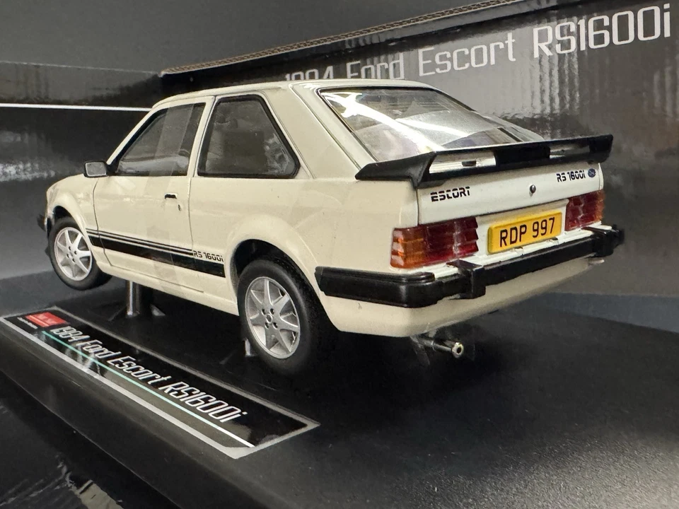 1984 Ford Escort RS1600i Rhd 1/18 Diamond White Sun Star HTF Us Seller ! - Image 2 of 4