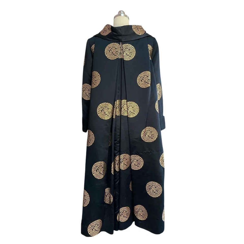 Abrigo de ópera plumero chino Hong Kong seda vintage años 50 negro dorado pequeño Foto 3 de 4