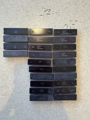 Lot Of 24 Fairchild And Other F6820P Peripheral Interface Adapters