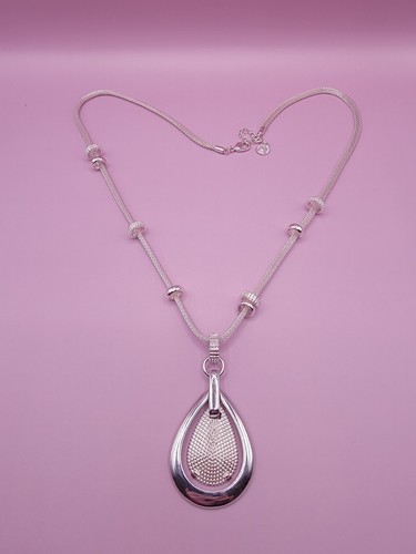 Collana vintage Liz Claiborne. Lungo circa 30 pollici  - Foto 1 di 11