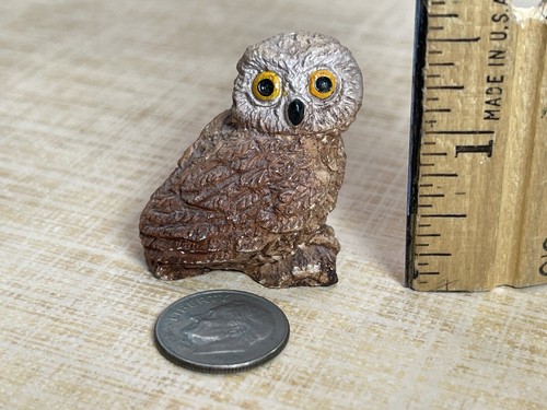 Miniature Vintage Resin Owl - Picture 6 of 7
