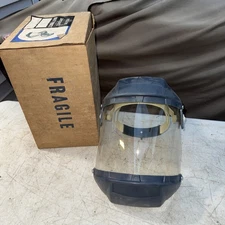 New Old Stock Sellstrom Safeguards Helmet 320 Blue