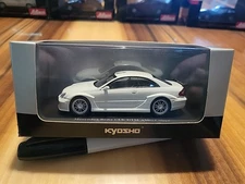 Kyosho 1/43 Mercedes-Benz 2004 CLK DTM AMG C209 Coupe Model Car White