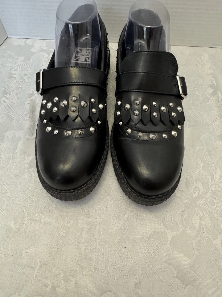 T.U.K. Calzado Mocasín Negro Tachonado Zapato Hombre’s 8 Mujer’s 10 Goth Punk Foto 2 de 4