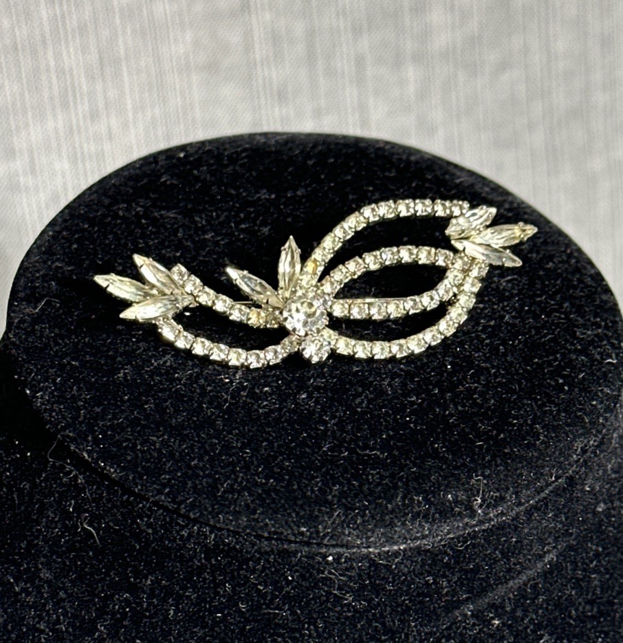Hobe Signed Rhinestone Brooch Vintage Clear Cryst… - image 1