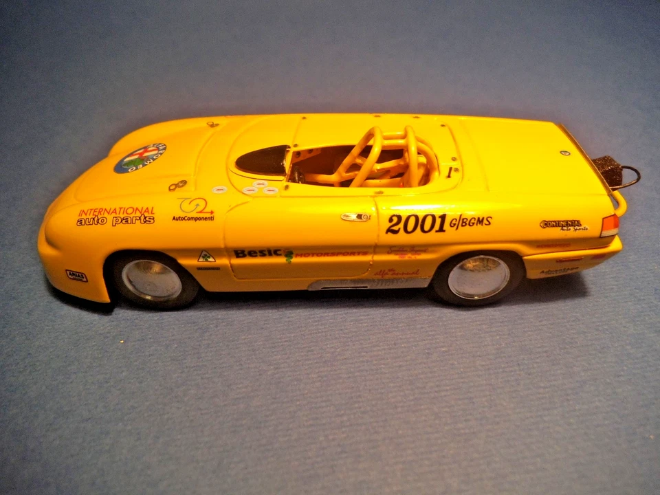 Alfa Romeo "Bonnie" Bonneville 2005 Scala 1:43 Modellino Auto - BUILDING KIT - Immagine 2 di 4