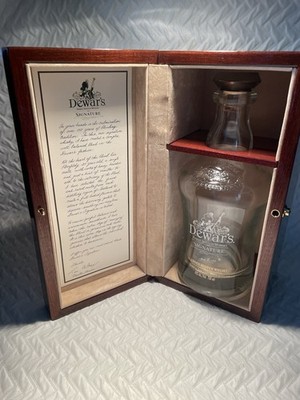 Dewar s Blended Scotch Whisky Presentation Box Empty Bottle
