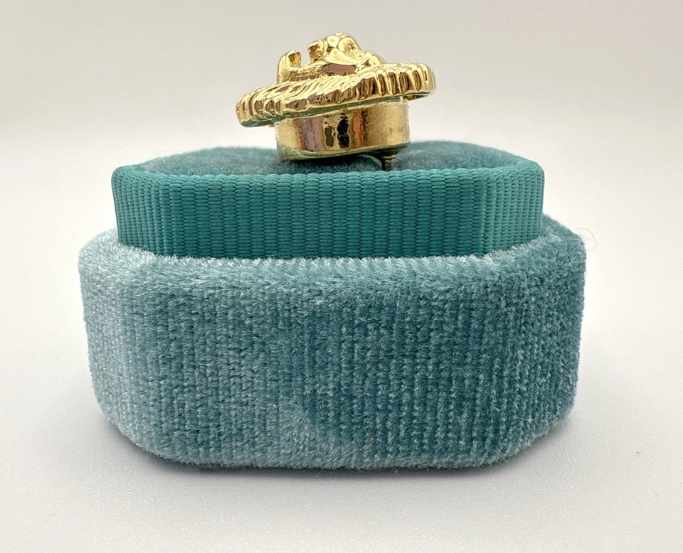 VTG KJL Kenneth Jay Lane Signed Lion Earrings Stud Gold Plated High End Designer - Image 2 of 4