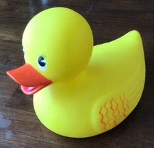 JUMBO RUBBER DUCKY SQUEAKY BATH POOL TOY 10.5" Ages 5 Years and Up 