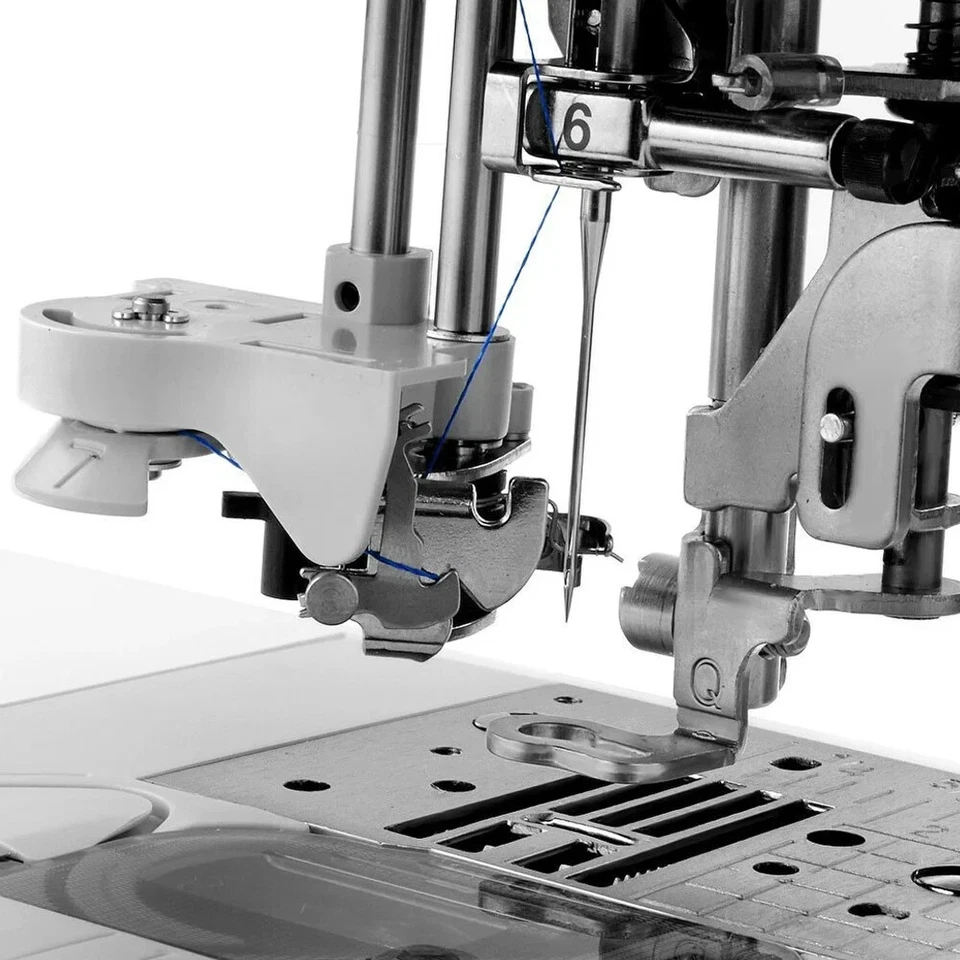 Brother SE2000 5x7 Sewing Embroidery Machine Starter Bundle - Image 4 of 4