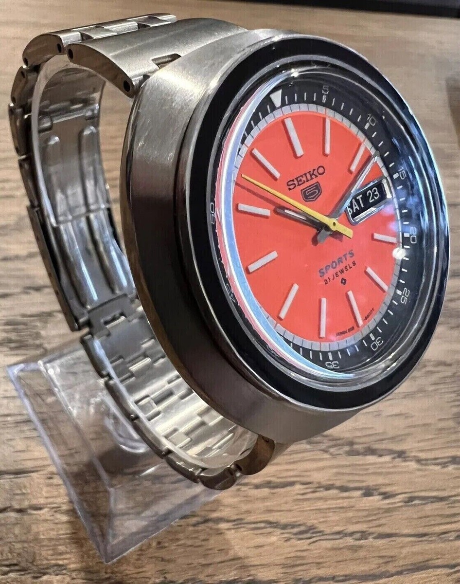 Seiko 5 Sports 6119-6400 6138-0011 UFO Chronograph Bracelet Seiko 5 Sports 6119-6400 6138-0011 UFO Chronograph Bracelet