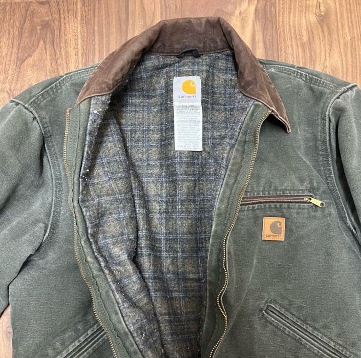 Carhartt モスグリーンJ97 made in USA Carhartt モスグリーンJ97 made in USA