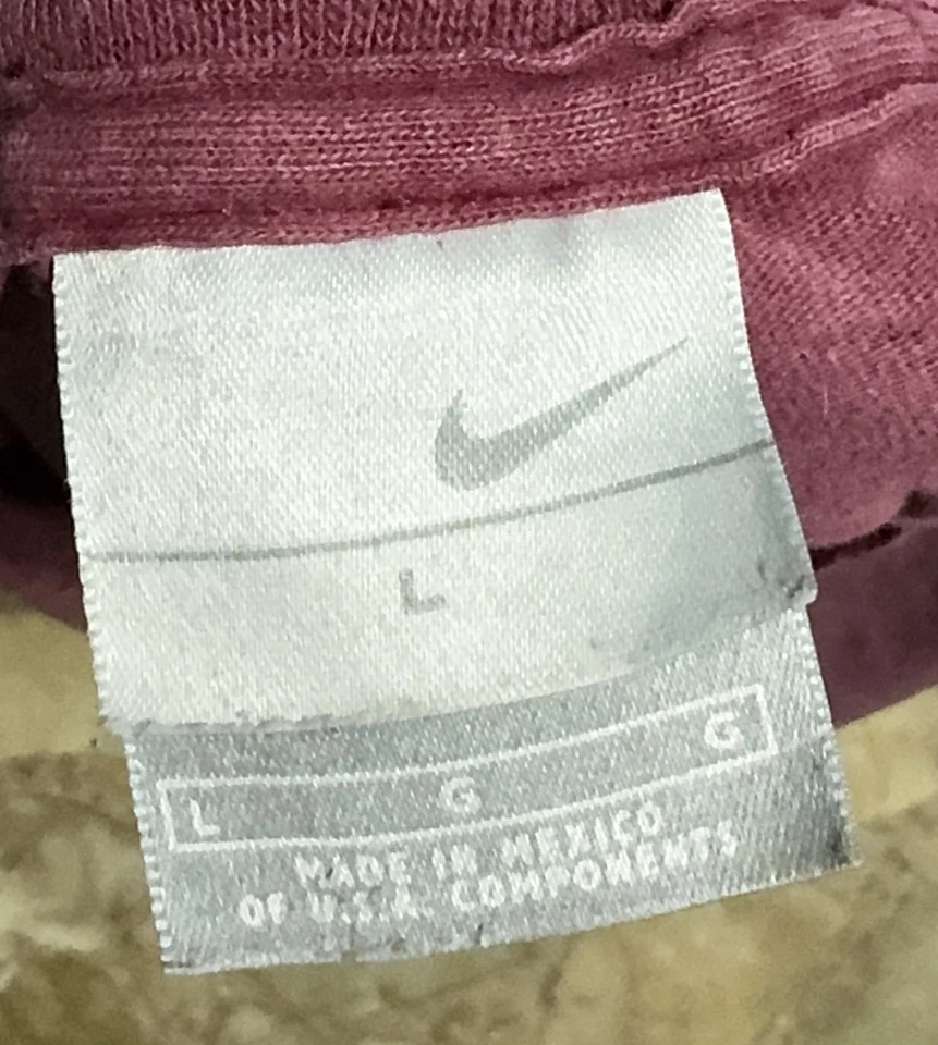 Camiseta Vintage Nike Mini Swoosh Camiseta Desteñida Granate Talla L Y2K Foto 3 de 3