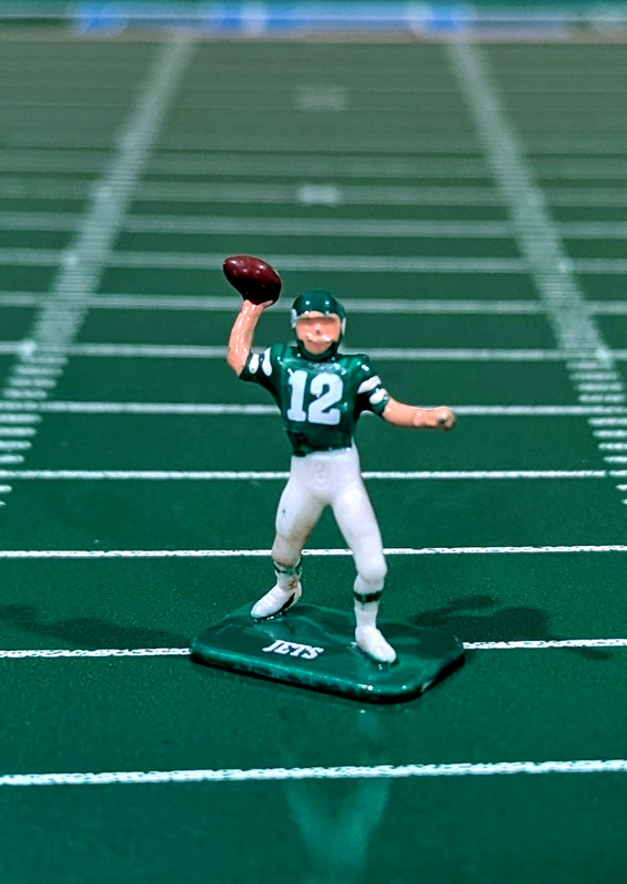 Orig Tudor Electric Football Quarterback of the NFL NY JETS Player + Name & #'s!