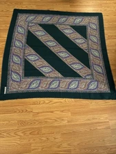 Franco Laurenti Green Scraf with Multicolor Leaf Design 45"