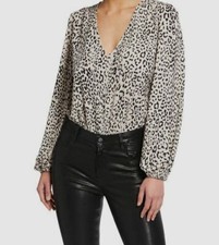 120 Wayf Women's Beige Long Sleeve V-Neck Leopard Turner Bodysuit Size Small
