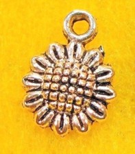 40Pcs Tibetan Silver Small FLOWER Charms Earring Drops Pendants Findings FL20